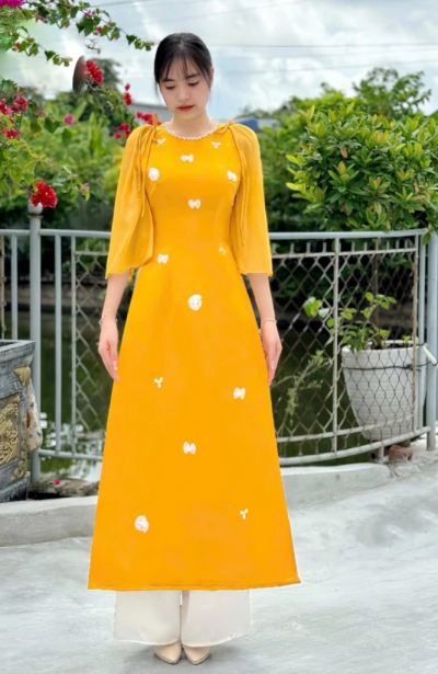 Áo dài nữ mặc tết mới nhất chất liệu tatta mềm ADT14