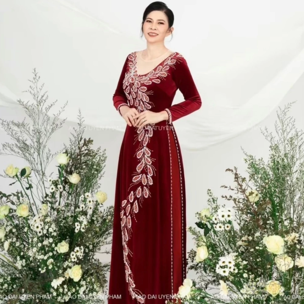 Áo dài xui gia chất liệu nhung màu đỏ đô đính đá kiểu đuôi công ADM44 có bigsize